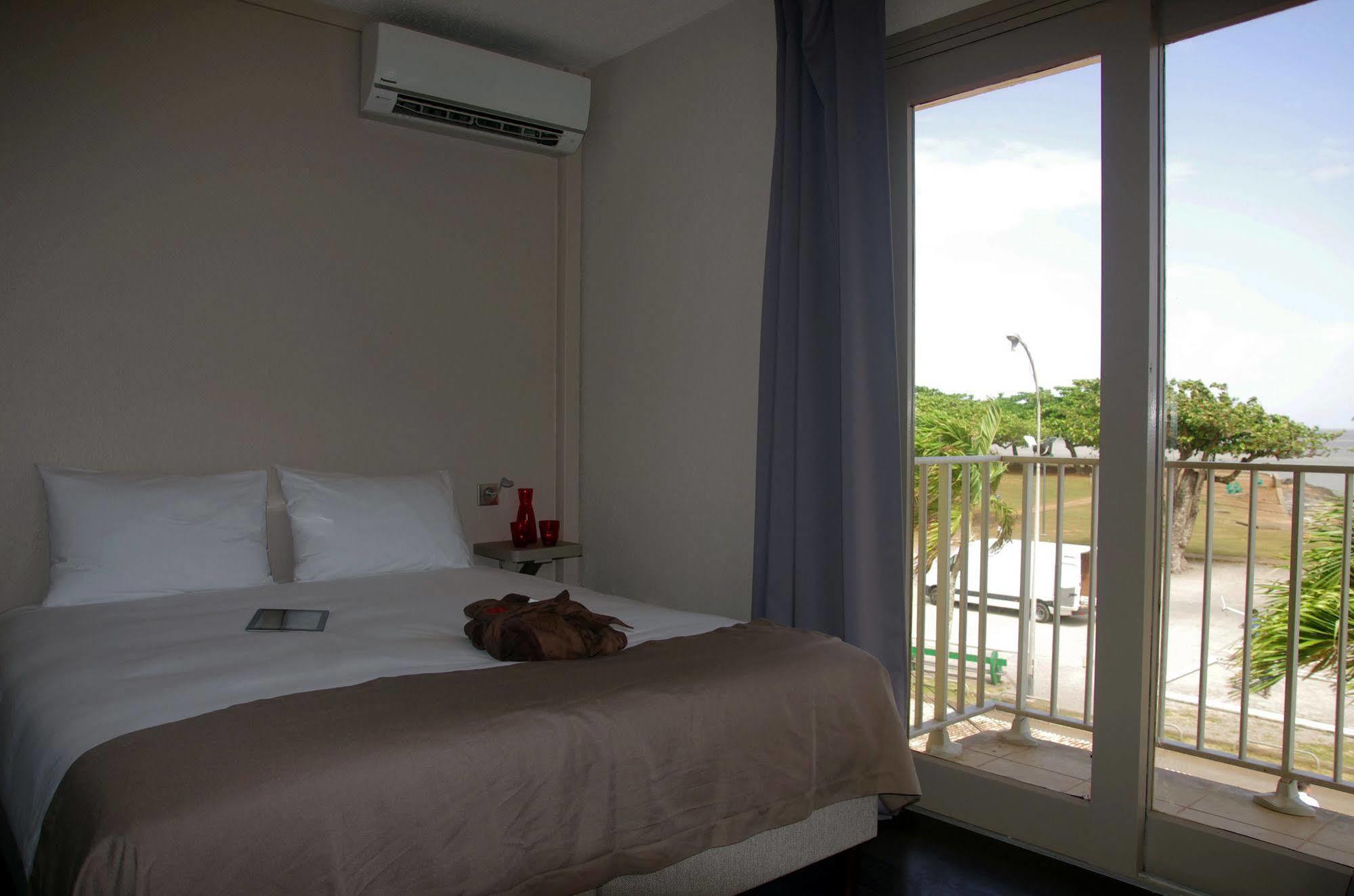 Hotel Des Amandiers 카옌 외부 사진