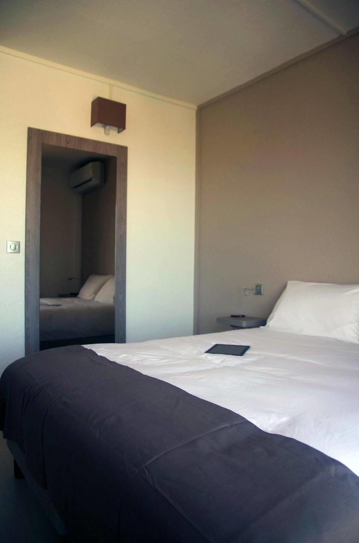 Hotel Des Amandiers 카옌 외부 사진