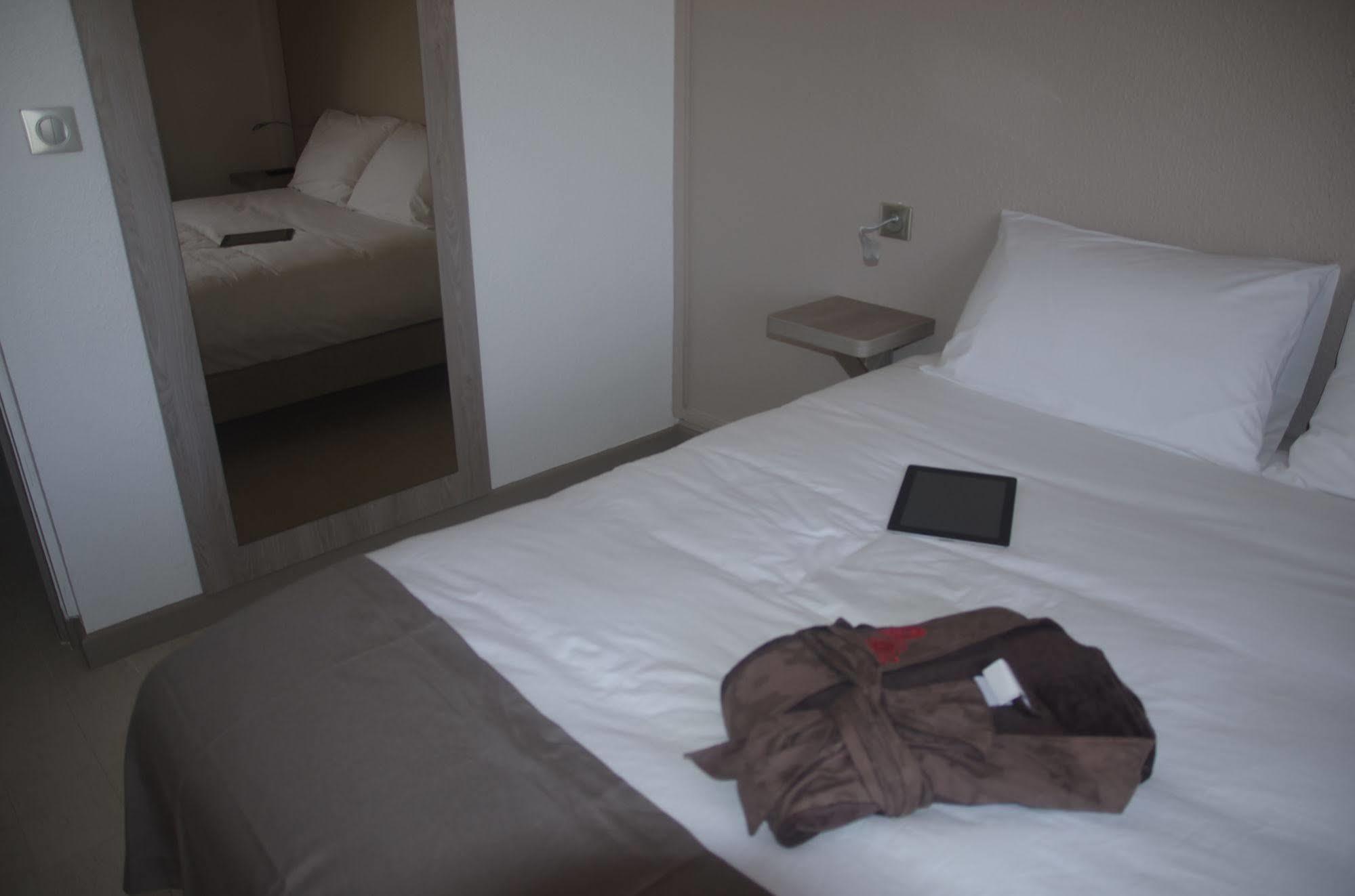 Hotel Des Amandiers 카옌 외부 사진